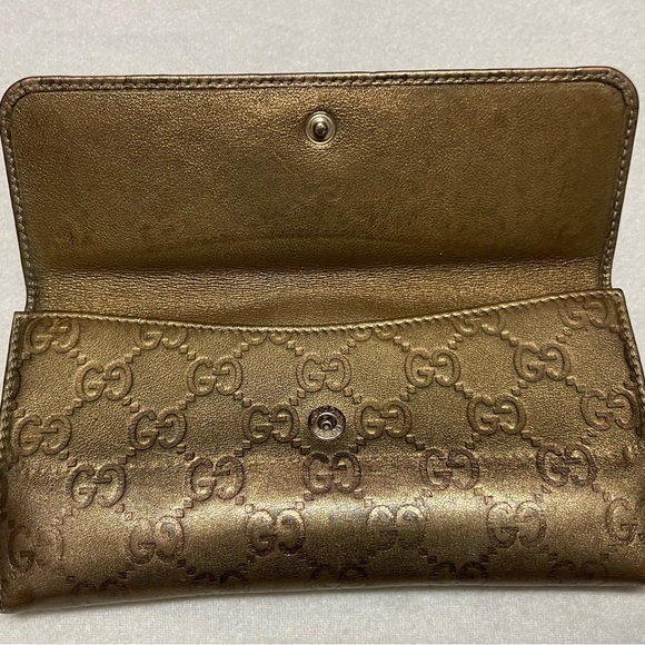 Authentic Gucci gold/bronze wallet made exclusively for Neiman Marcus 1907-2007. - Picture 2 of 5